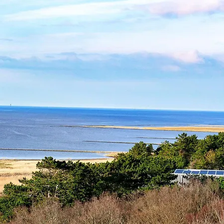 Апартаменты Strandhochhaus Sj04 *